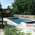 Nocleg ze śniadaniem Sarffy House 4*