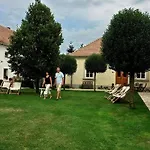 Nocleg ze śniadaniem Sarffy House Dörgicse