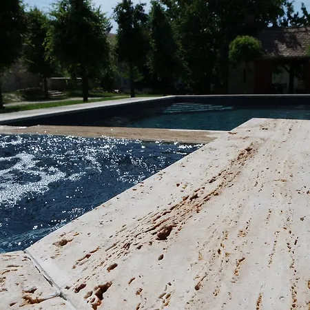 Sarffy House Bed & Breakfast Dörgicse