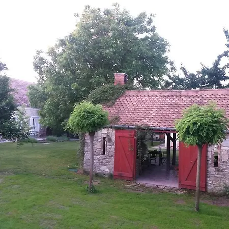 Bed & Breakfast Sarffy House 4*