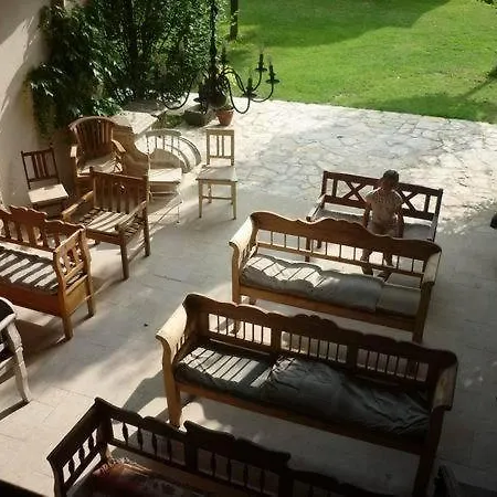 Bed & Breakfast Sarffy House